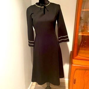 ❤️Vintage Bleeker Street Flattering A line black dress.